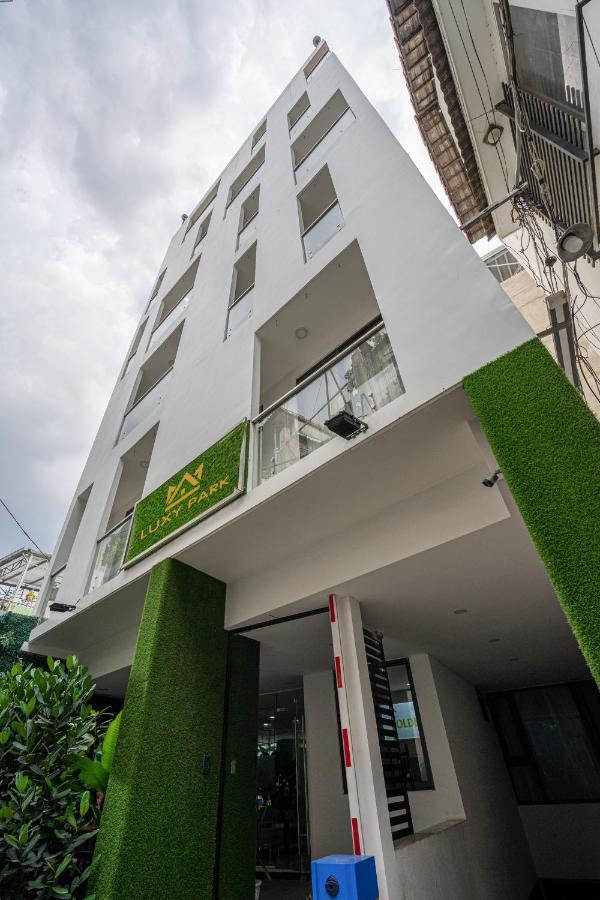 Luxy Park Hotel & Apartments - Notre Dame Ho Chi Minh City Exterior photo