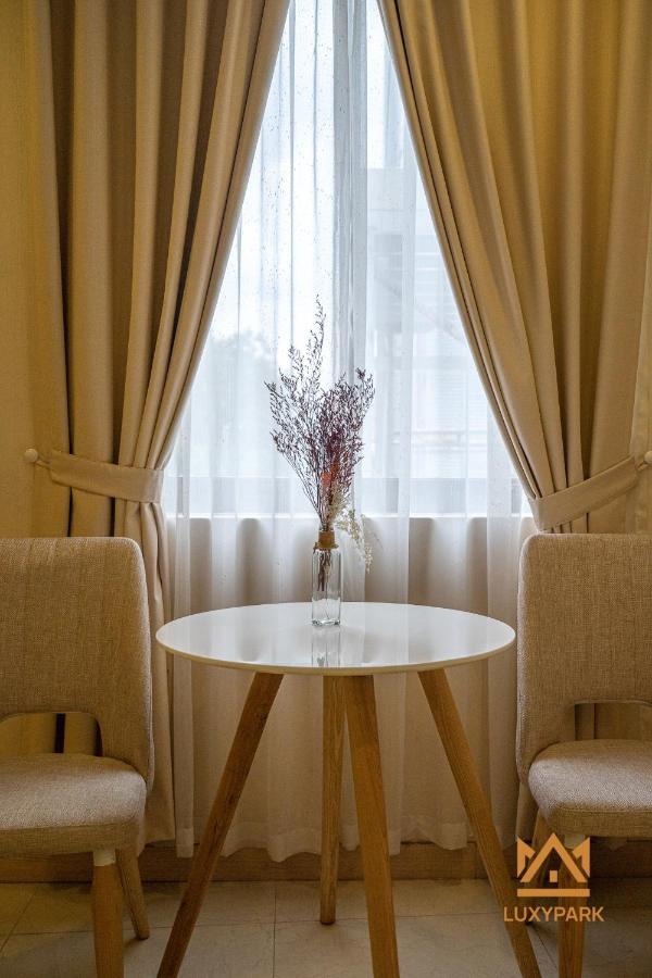 Luxy Park Hotel & Apartments - Notre Dame Ho Chi Minh City Exterior photo
